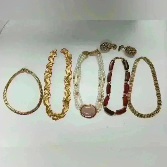 7 pcs Napier vintage necklaces earrings jewelry lot - Picture 9 of 16